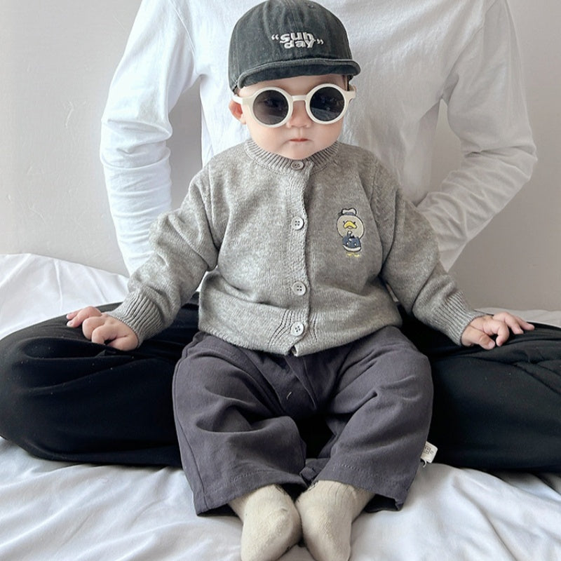【BABY&KID】アヒル柄カーディガン、オートミールTシャツ、グレー系カジュアルパンツSK100223