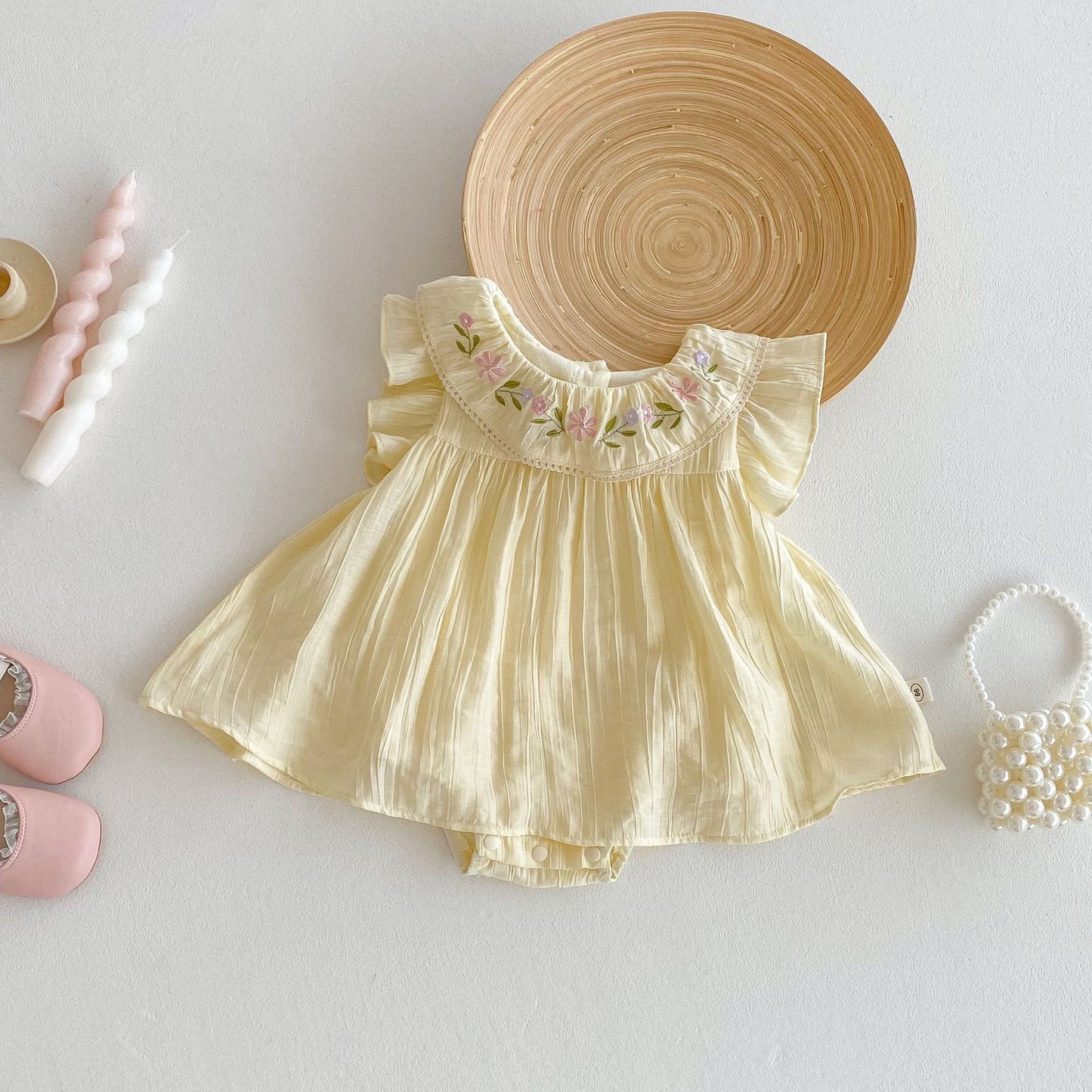 【BABY】夏新作 ラウンドネック刺繍フリルロンパースSK070110