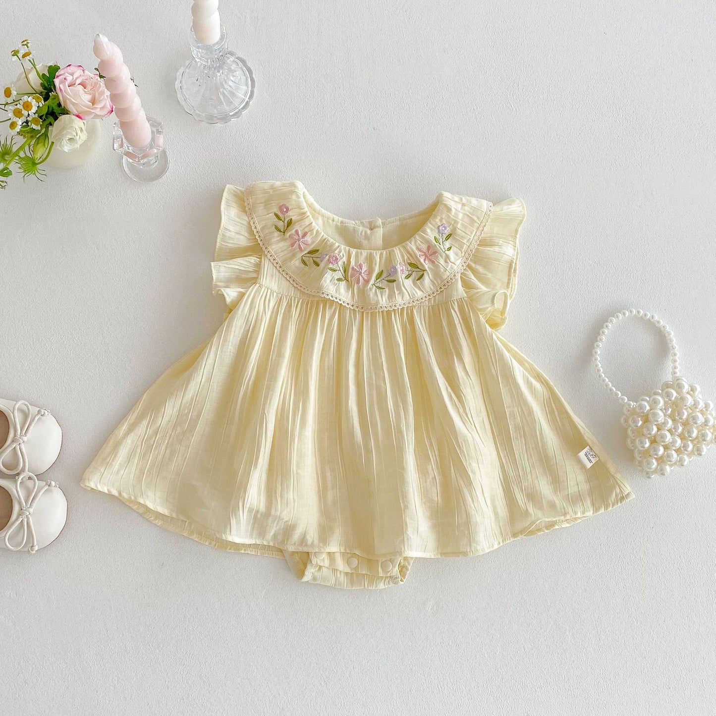 【BABY】夏新作 ラウンドネック刺繍フリルロンパースSK070110