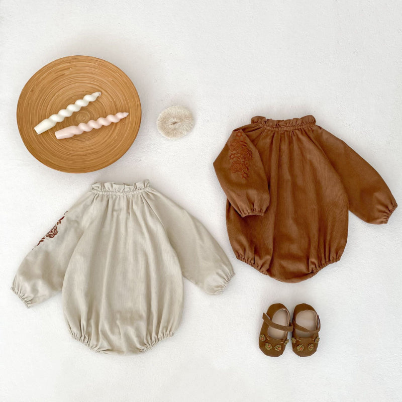 【BABY】フリル襟コーデュロイ刺繍ロンパースSK100120