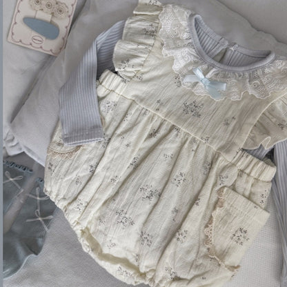 【BABY】ブルー小花柄ロンパース＆レーストップスSK106907