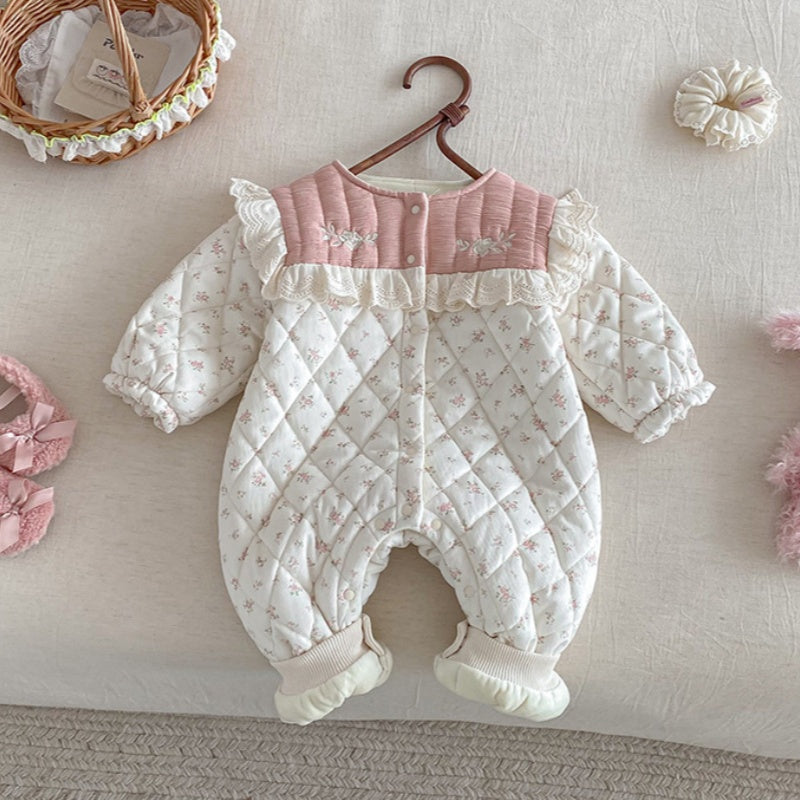 【BABY】冬新作小花柄キルティング フリルカラーカバーオールSK103101