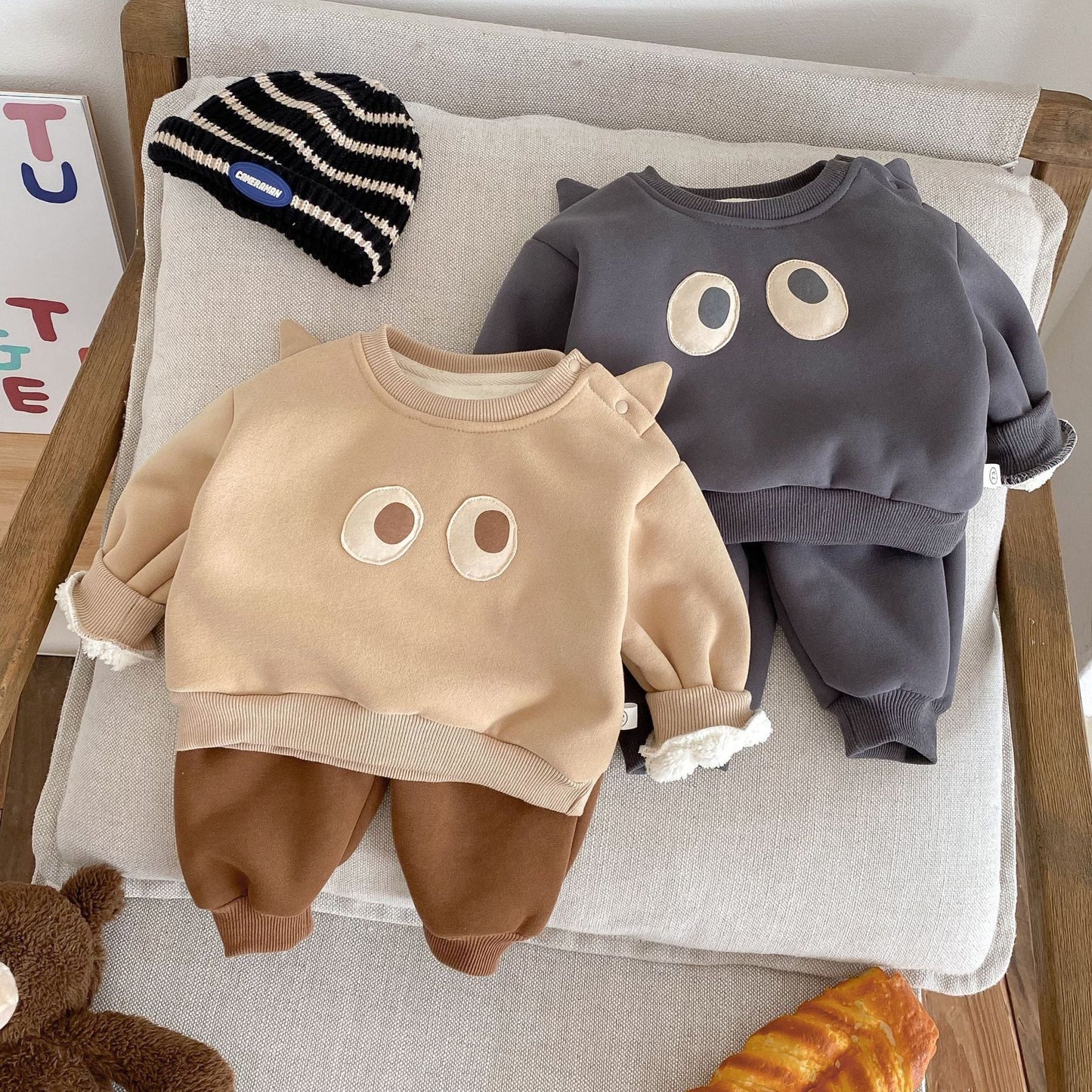 【BABY&KID】冬新作　ビッグアイズ裏起毛セットアップSK11367