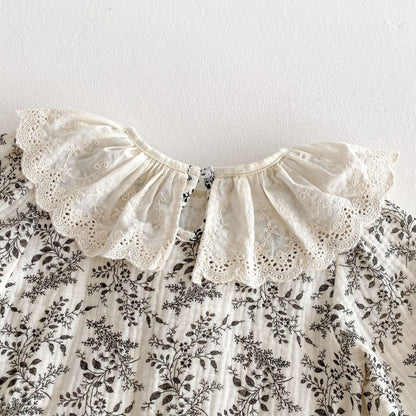 【BABY】レーストリム小花柄トップス＆サロペットショートパンツSK102311