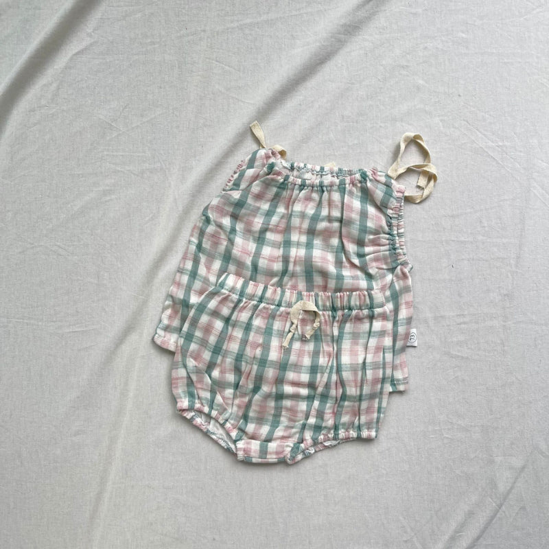 【BABY】チェック柄レースアップベストSK102255