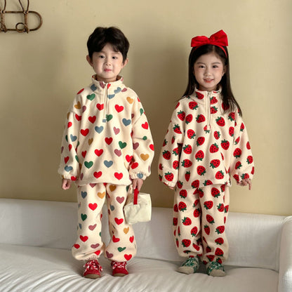 【BABY&KID】冬新作 ハート＆いちご柄フリースセットアップSK102032