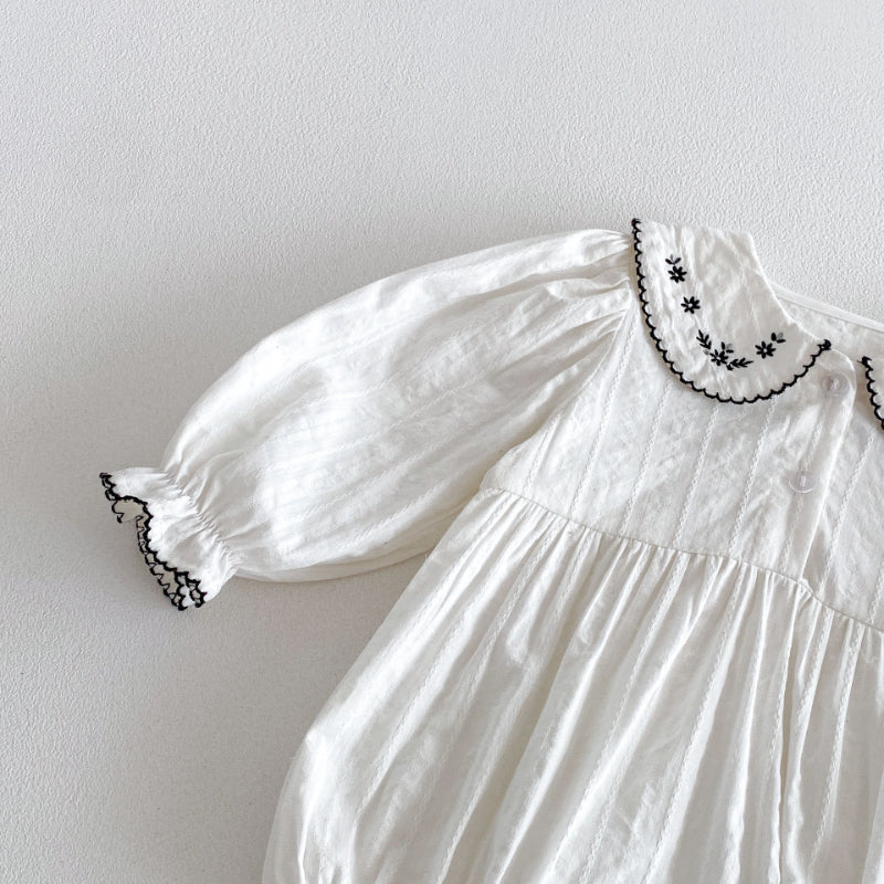 【BABY】刺繍入りドールカラーロンパースSK103607