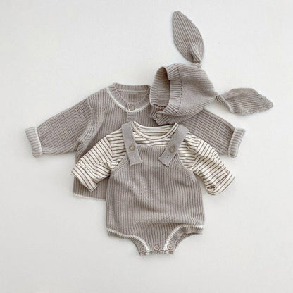 【BABY】無地ニットカーディガン、サロペットロンパース、大きな耳帽子SK101529