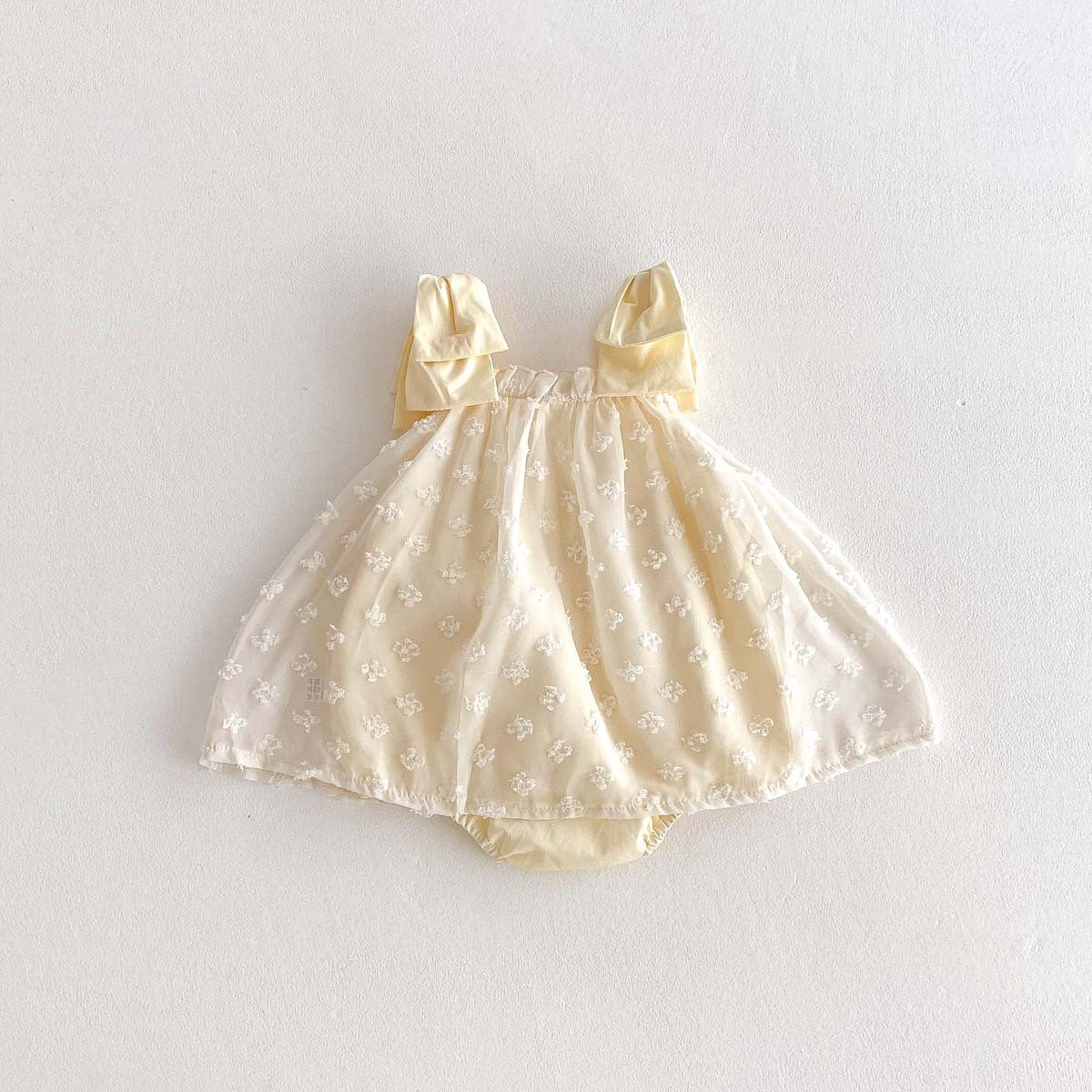 【BABY】夏新作　蝶結び刺繡可愛いロンパースSK081304