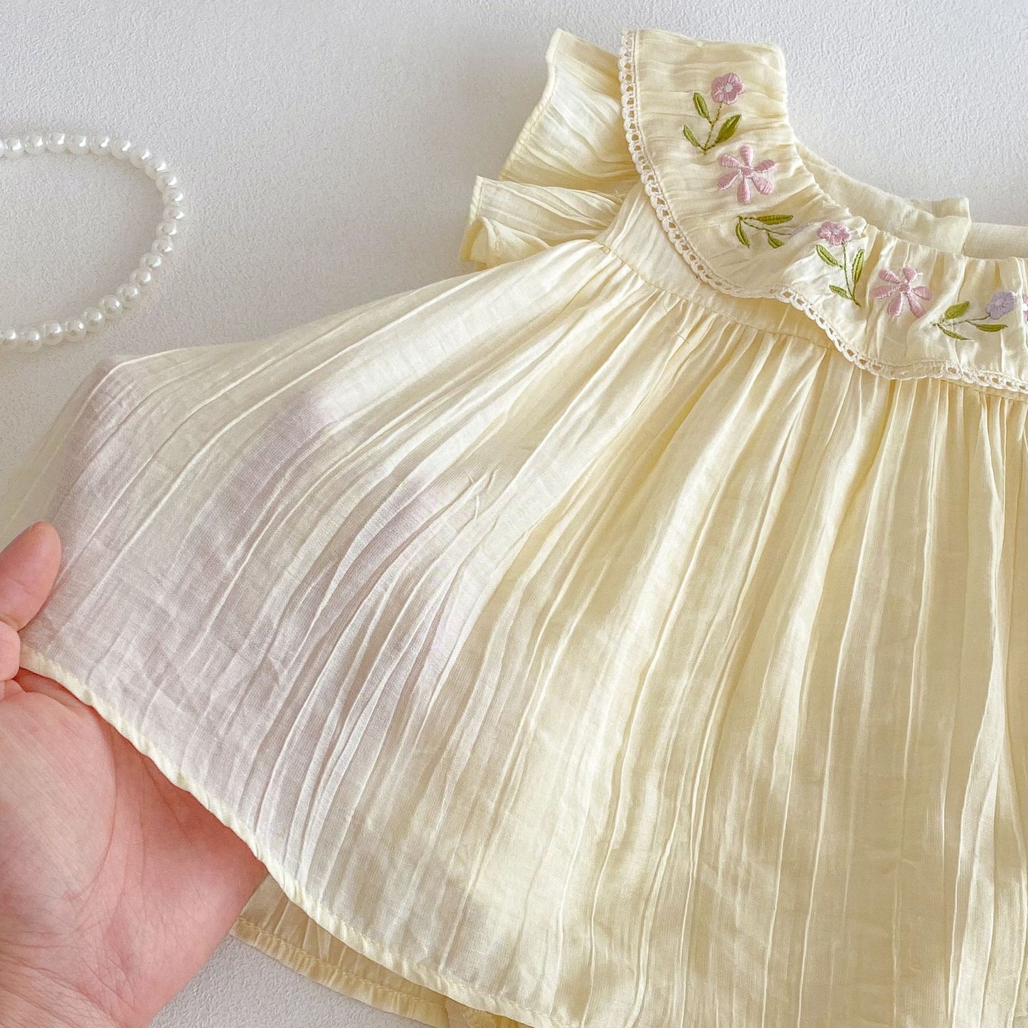 【BABY】夏新作 ラウンドネック刺繍フリルロンパースSK070110