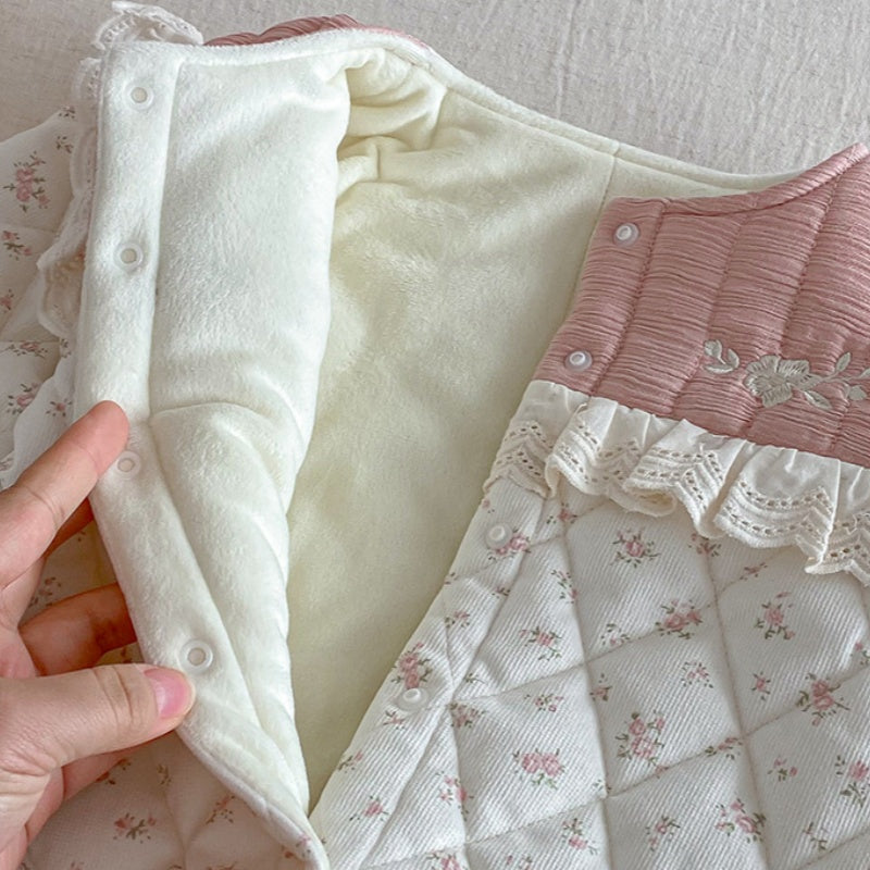 【BABY】冬新作小花柄キルティング フリルカラーカバーオールSK103101