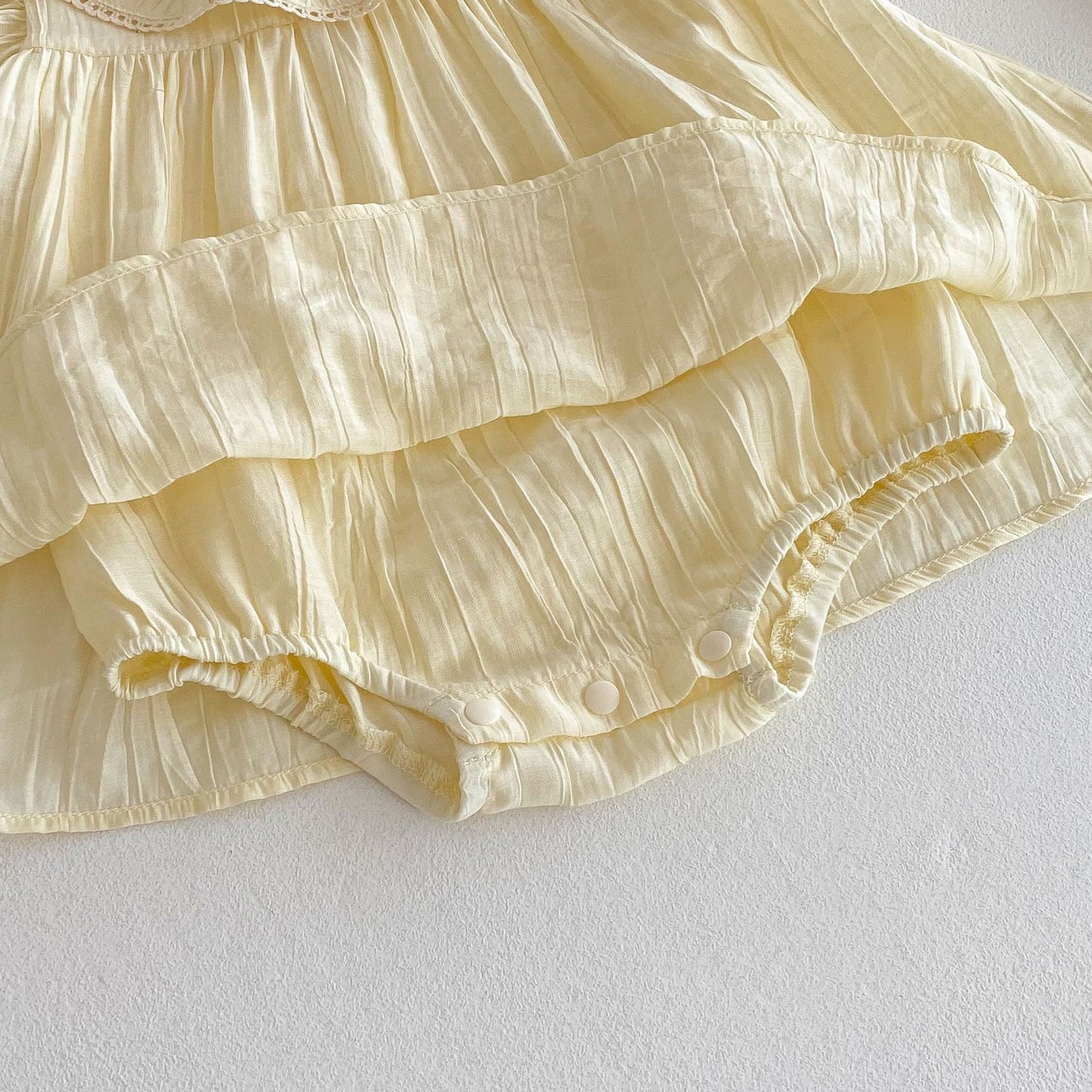 【BABY】夏新作 ラウンドネック刺繍フリルロンパースSK070110