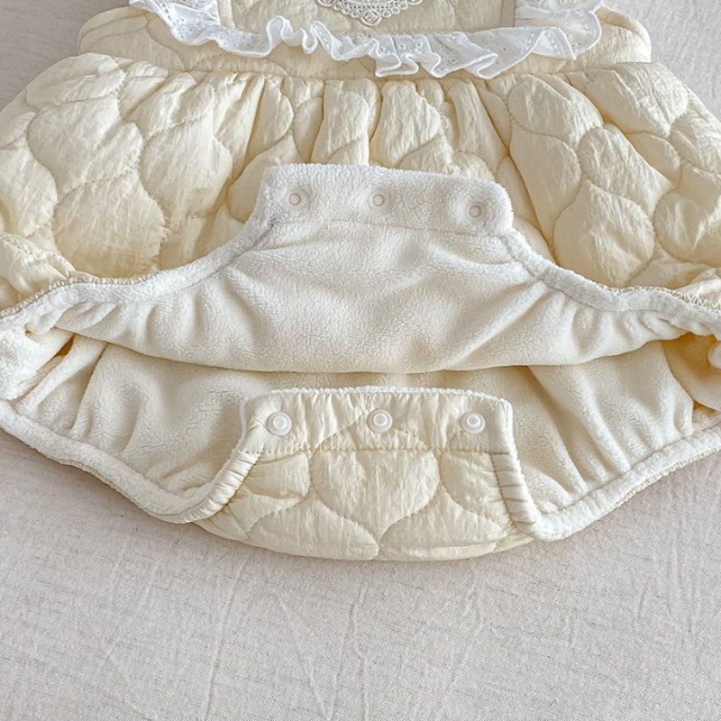 【BABY】冬新作レーススクエアカラ—キルティングあったかロンパースSK103111