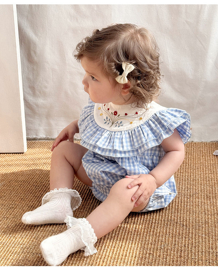 【BABY】夏新作 北欧風 刺繍付きフリルチェックロンパースSK091312