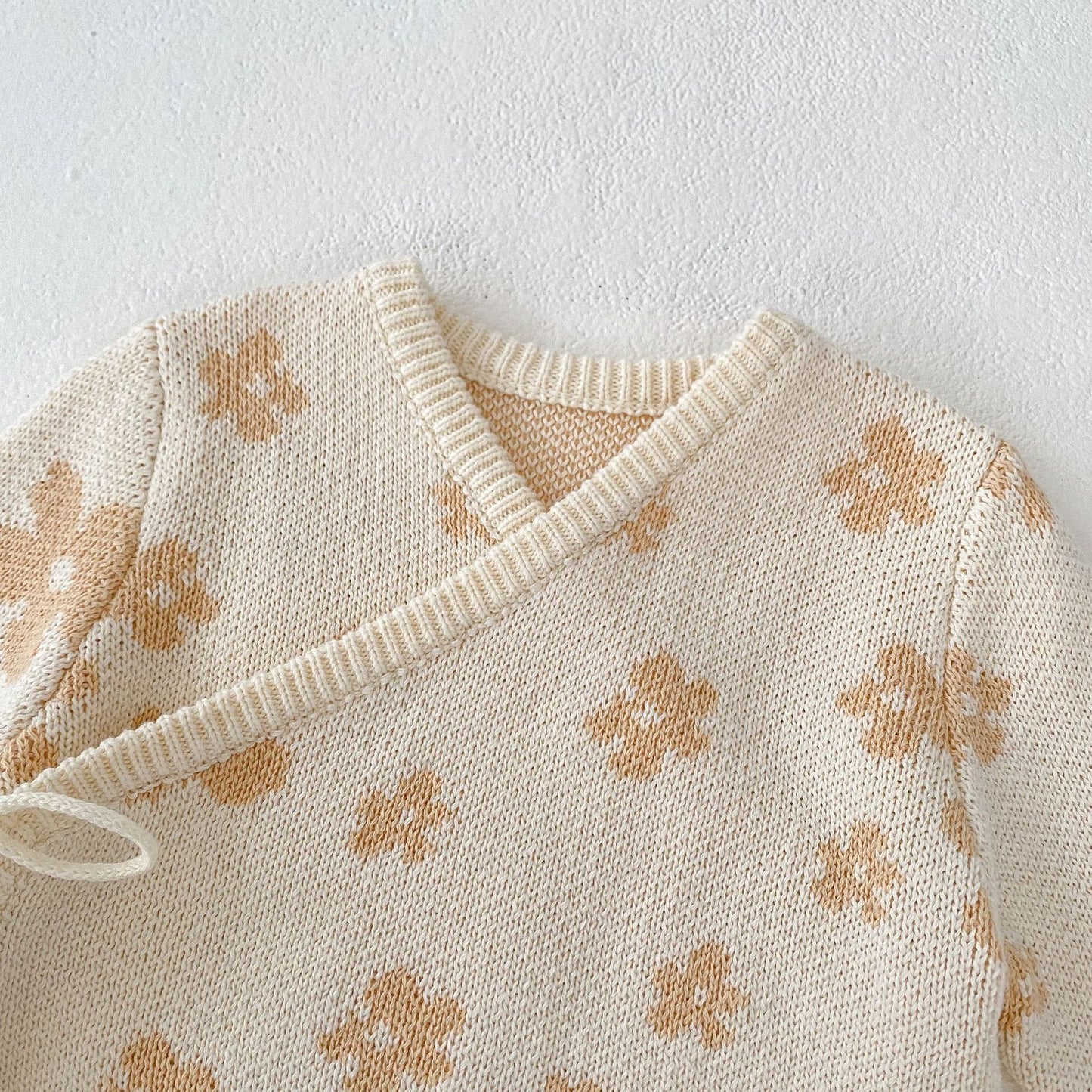 【BABY】フラワーニットカーディガン、パンツ、帽子、SocksSK030604