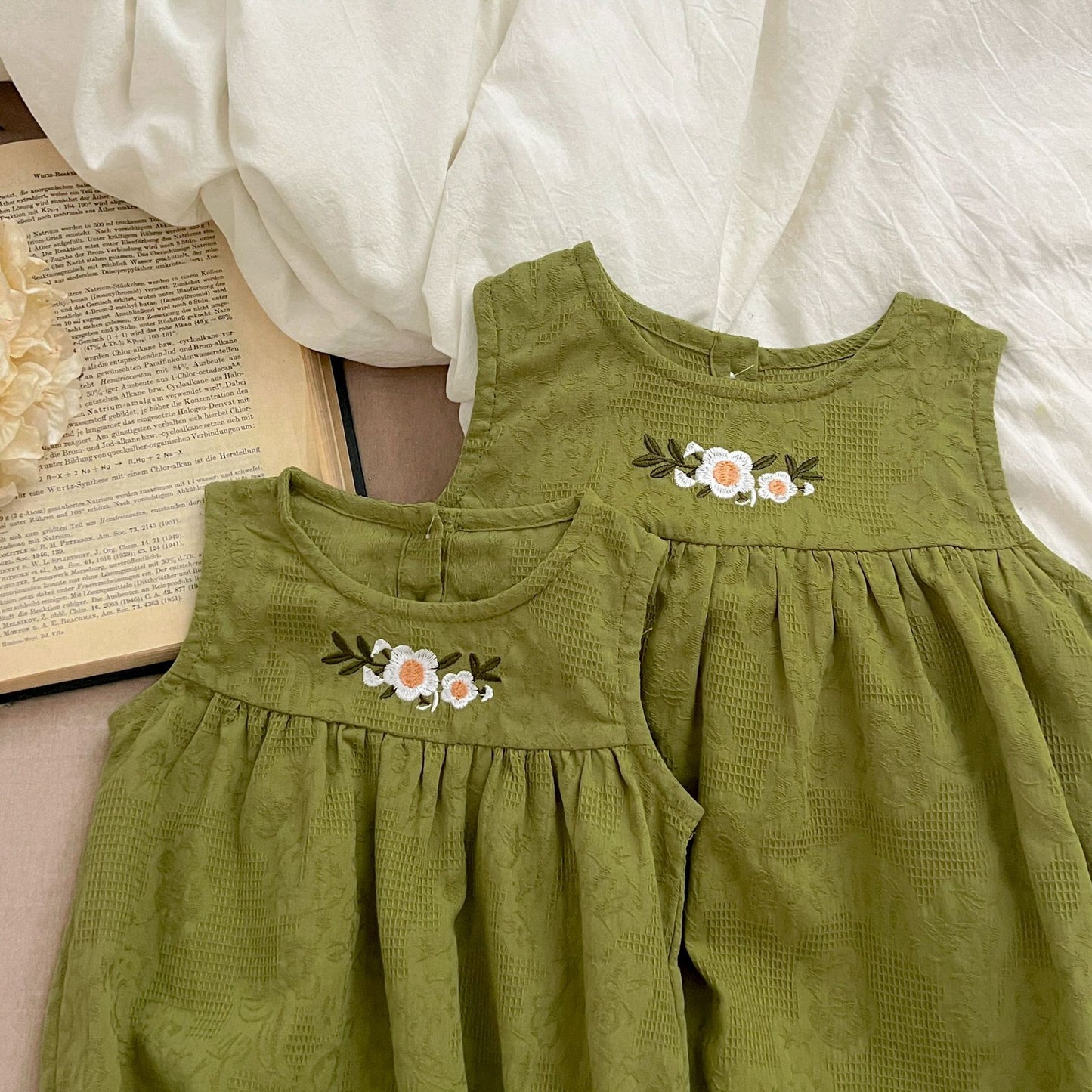 【姉妹服】夏新作 フラワー刺繍ノースリーブロンパース、ワンピースSK081625