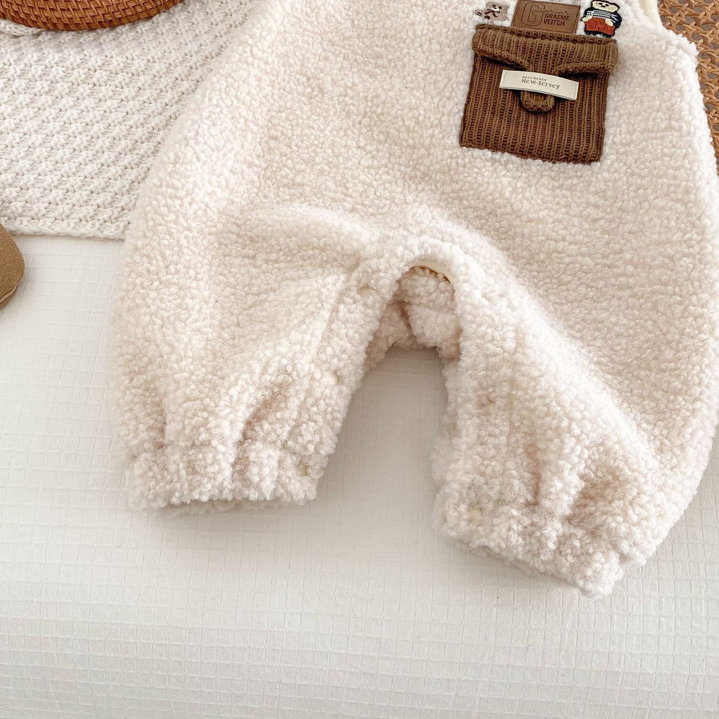 【BABY】もこもこクマポケット付きサロペットSK11364